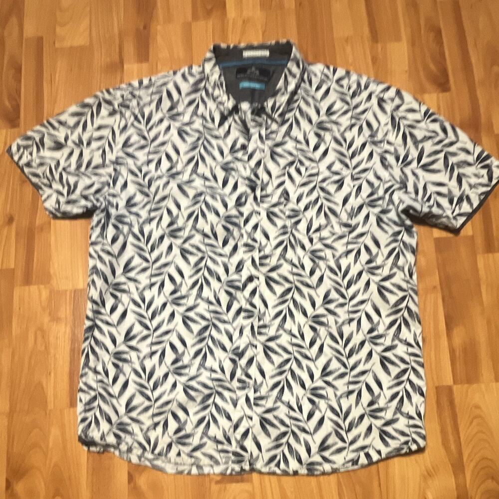 Goodfellow & Co Men's XXL White/Blue Floral Button-Up Shirt Short Sleeve Point